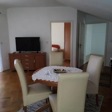 Modernes Mit Panoramablick Zum Meer Und Ortsmitte - B58604 * Novi Vinodolski